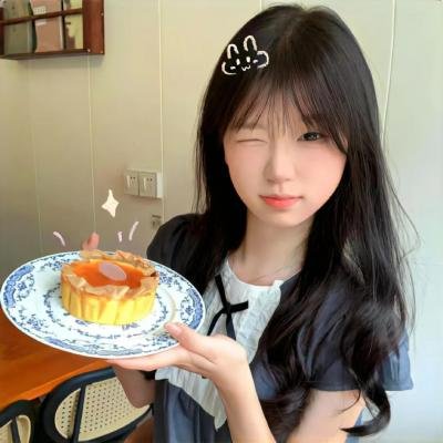 三女性